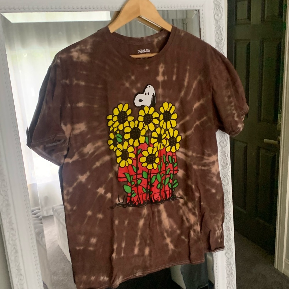 Snoopy Graphic Tie-Dye T-shirt • Peanuts Brand • Brown • XL